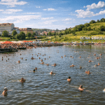 Lacul Ocna Sibiului într-o zi însorită